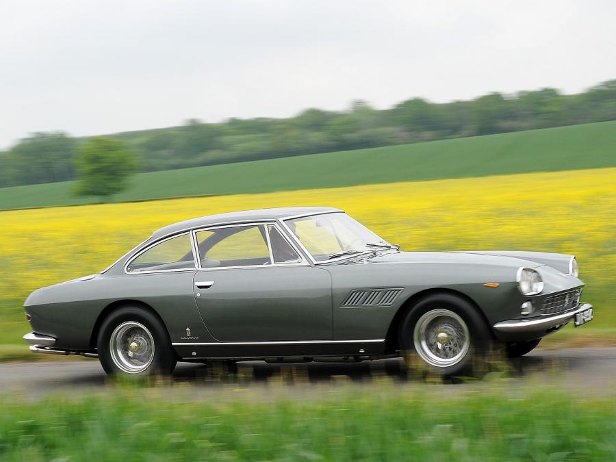  Ferrari 330 GT 2+2 (Series I) 1964 года  (фото 23 из 44)